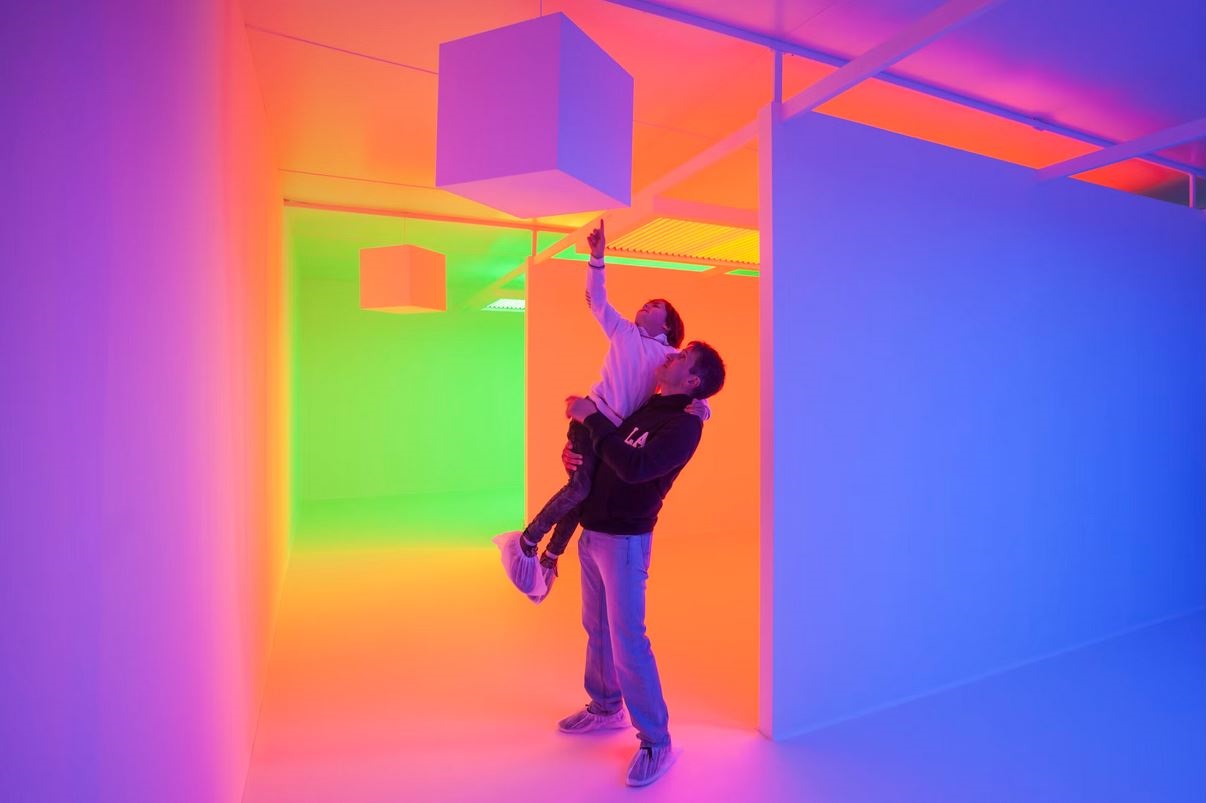 Carlos Cruz-Diez: Chromosaturation