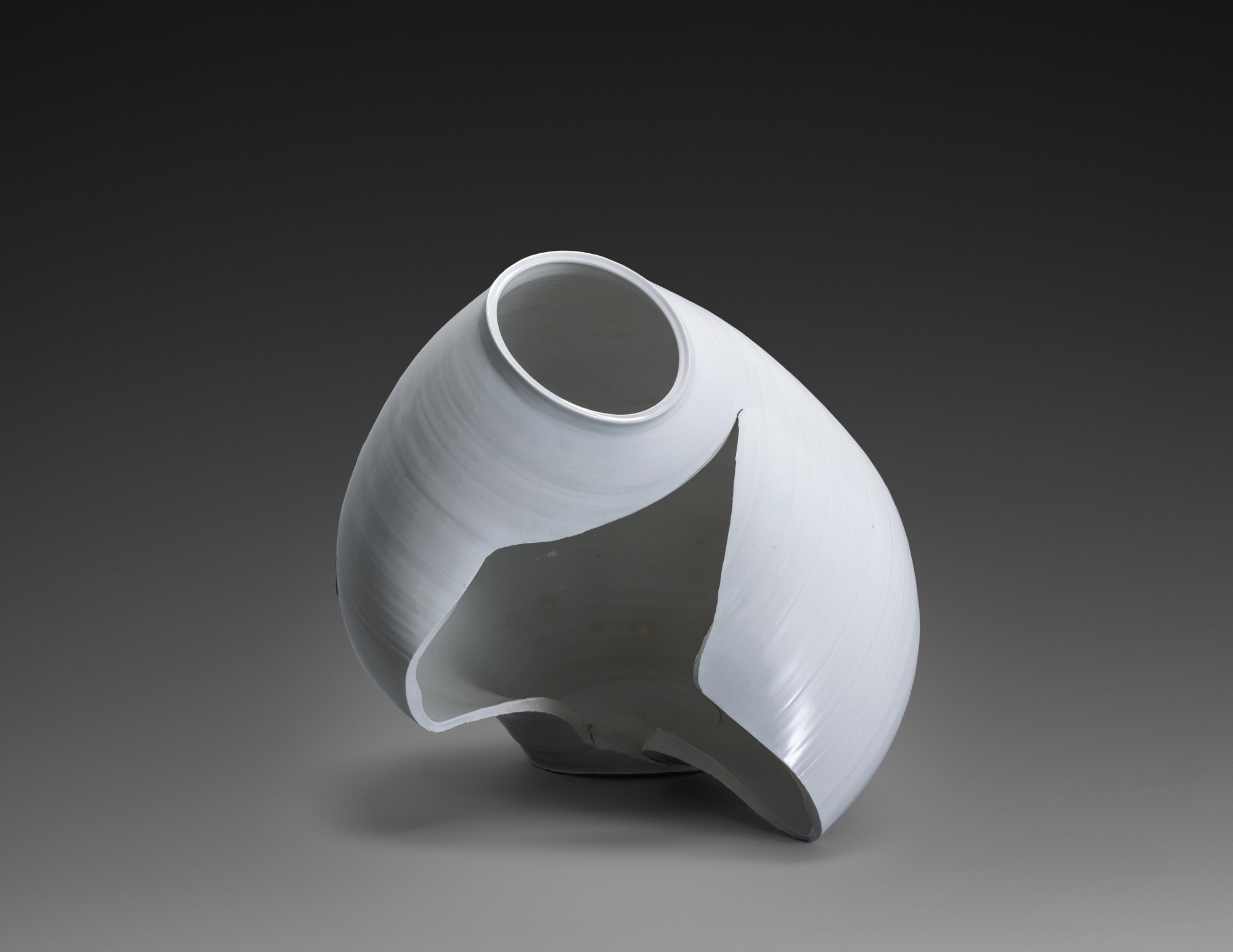 Transcendent Clay / Kondo: A Century of Japanese Ceramic Art