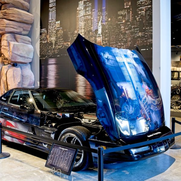 Corp-vette-with-new-mural-4-1.jpg