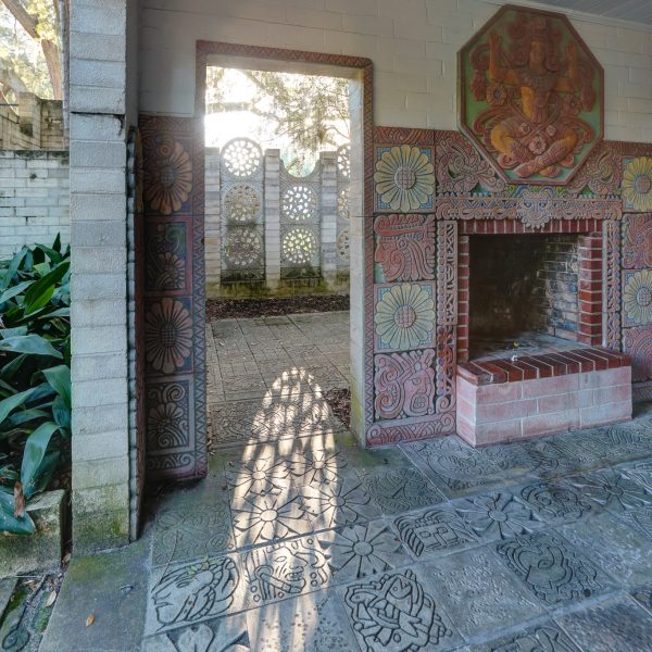 Courtyard-fireplace-Hobart.jpg