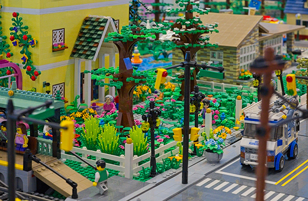 LEGO-Village-600.jpg